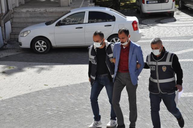 Konya’da yol uygulamasında durdurulan otobüste sahte kimlikle uyuşturucu ticareti yapan şüpheli yakalandı