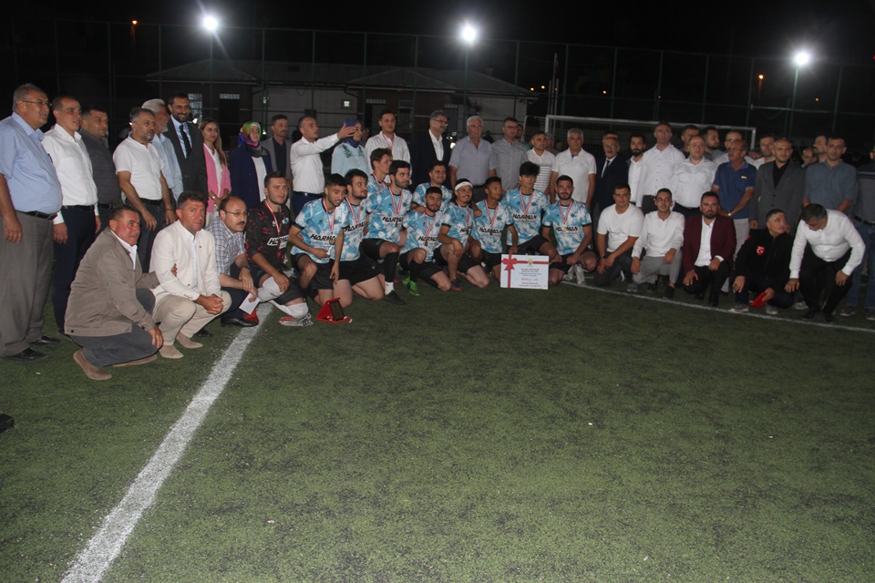 Beyşehir’de düzenlenen futbol turnuvasında kupalar sahiplerini buldu
