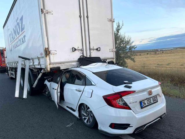 Konya’da otomobil kamyona arkadan çarptı: 1 ölü, 3 yaralı