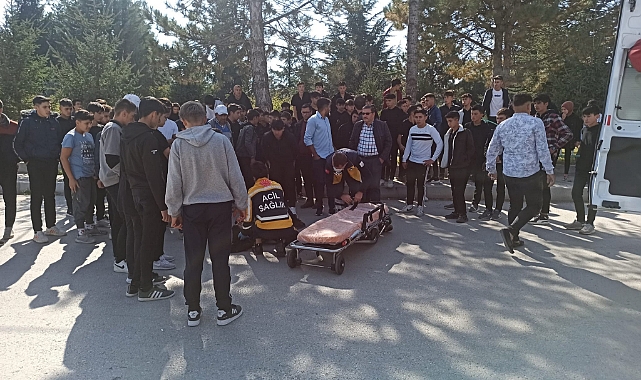 Konya’da motosikletten düşen genç yaralandı