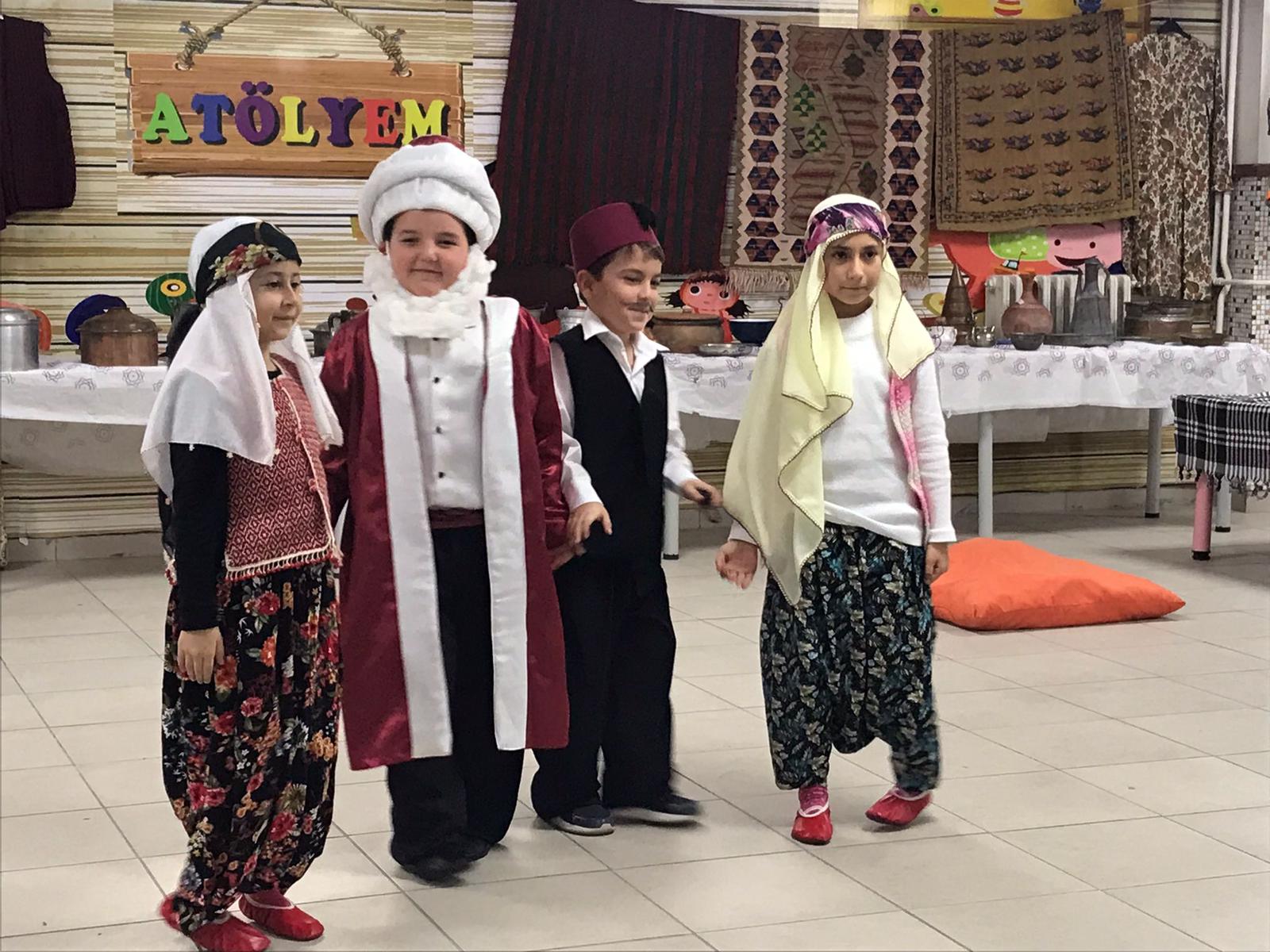 Şehit Ahmet Yılmaz İlkokulu’nda “Benim Şehrim Benim Kültürüm Kültürel Ögelerim” sergisi gerçekleştirildi.