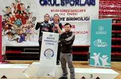 Samsunlu öğrenci, Okul Sporları Bilek Güreşi Şampiyonası’nda Türkiye birincisi oldu