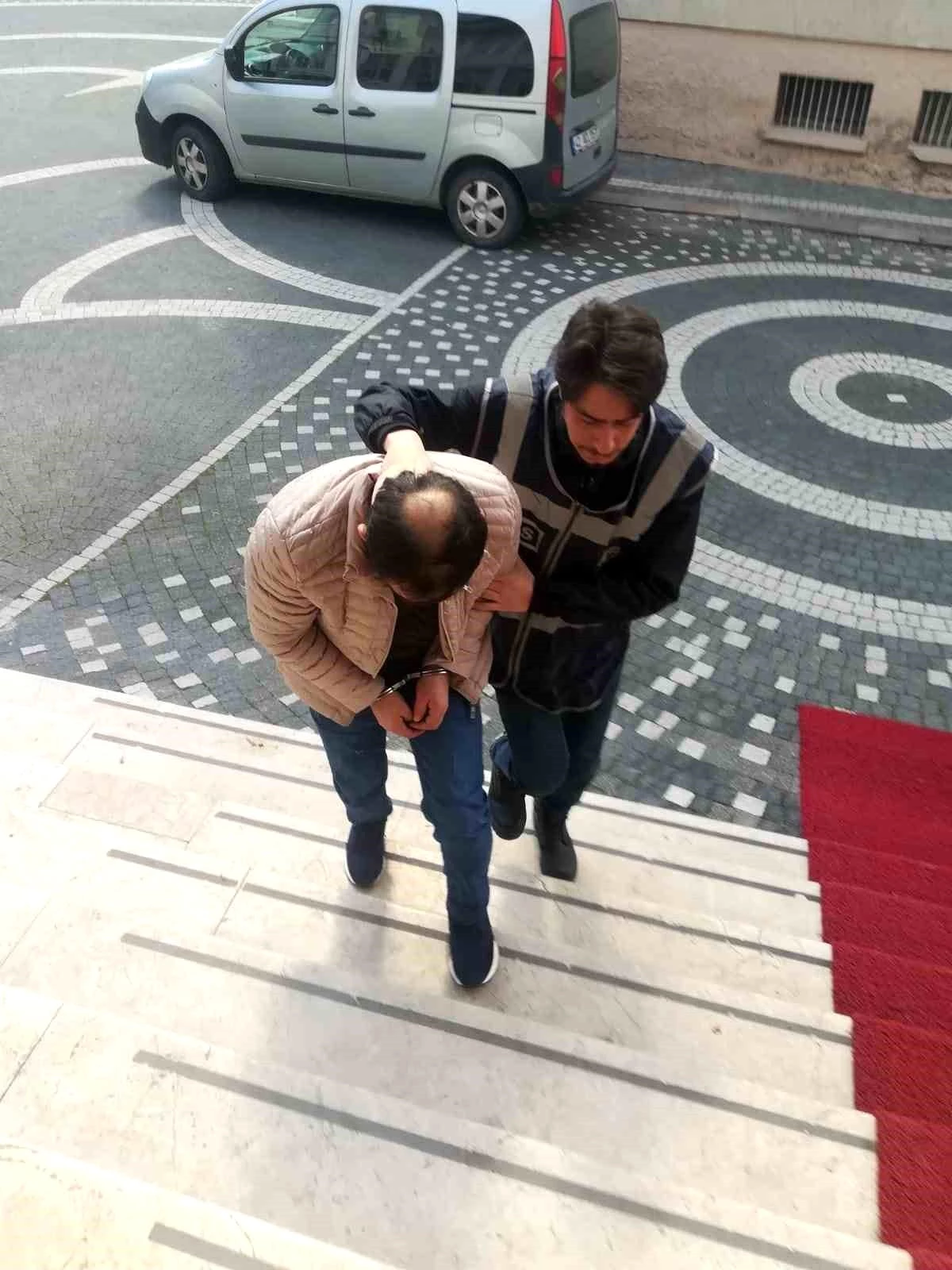 Akşehir’de başkasına ait sürücü belgesi kullanan şahıs yakalandı