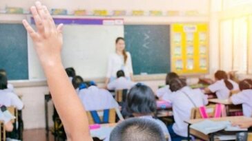 Keanu Reeves’ten ‘John Wick 4’ filmindeki figüranlara ilginç hediye!