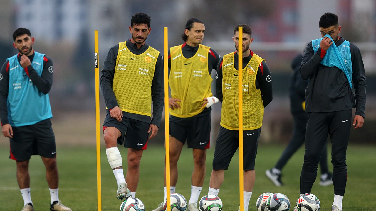 A Milli Futbol Takımı, Karadağ maçının hazırlıklarına başladı