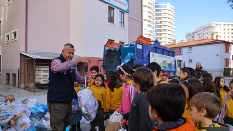 Selçuklu Belediyesi’nden Geleceğe Temiz Bir Miras: Okullar Arası Sıfır Atık Yarışması