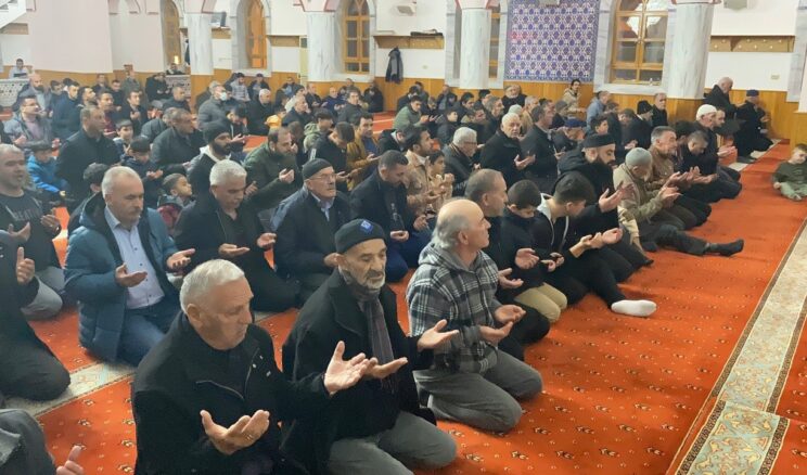 Kulu’da Miraç Kandili’nde camiler doldu