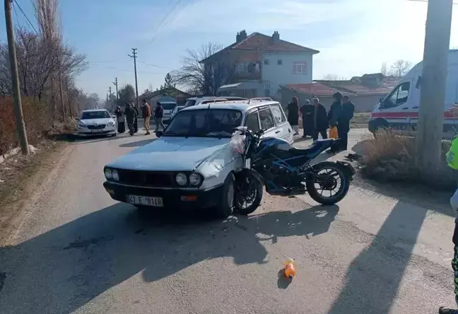 Konya’da Motosiklet ve Otomobil Çarpıştı: 2 Yaralı