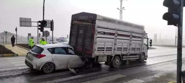 Konya’da Trafik Kazası: Bir Kişi Ağır Yaralandı