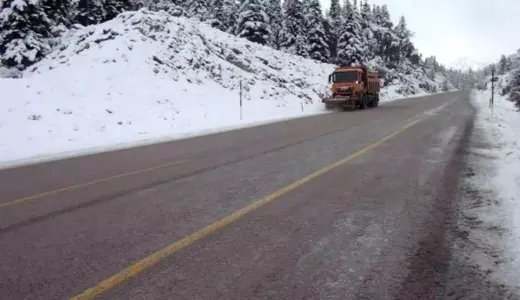 Antalya-Konya Yolunda Kar Yağışı ve Tuzlama Çalışmaları