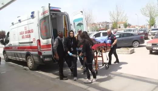 Konya’da Çiftçi ve Çocuk Yaralandı