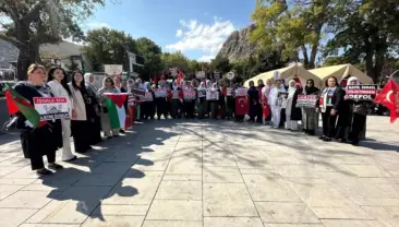 Konya ve çevre illerde ‘Gazze için Sessiz Çığlık’ etkinliği yapıldı