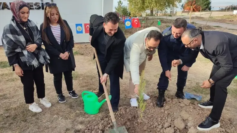 Fidanlar Toprakla Buluşturuldu!