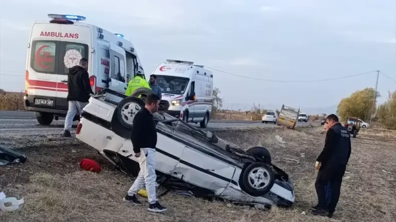 Hüyük’te Otomobil Şarampole Devrildi, 5 Yaralı