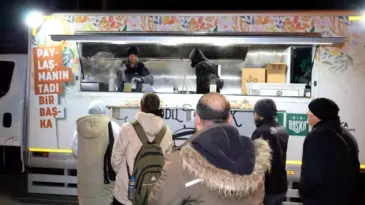 Karatay Belediyesi’nin sıcak çorba geleneği devam ediyor