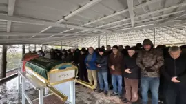 Antalya’da Otobüs Kazası: Anne ve Kız Defnedildi