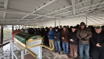 Antalya’da Otobüs Kazası: Anne ve Kız Defnedildi