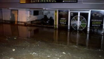 Konya’da dağlık alandan gelen sel etkili oldu