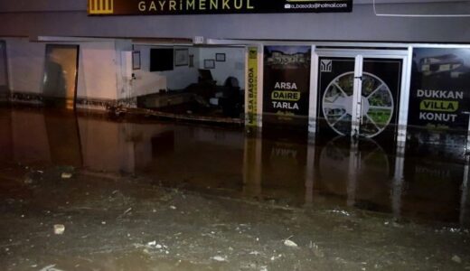 Konya’da dağlık alandan gelen sel etkili oldu