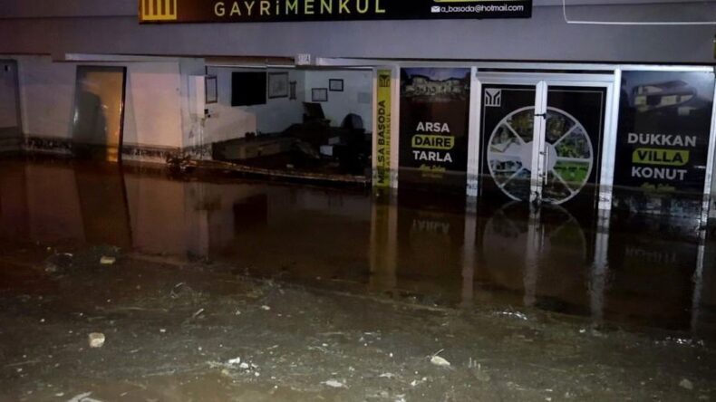 Konya’da dağlık alandan gelen sel etkili oldu