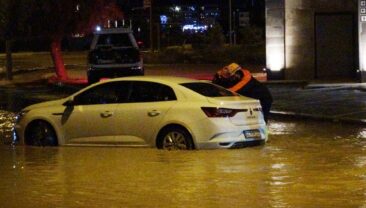 Konya’da Sağanak Yağış Taşkınlara Neden Oldu