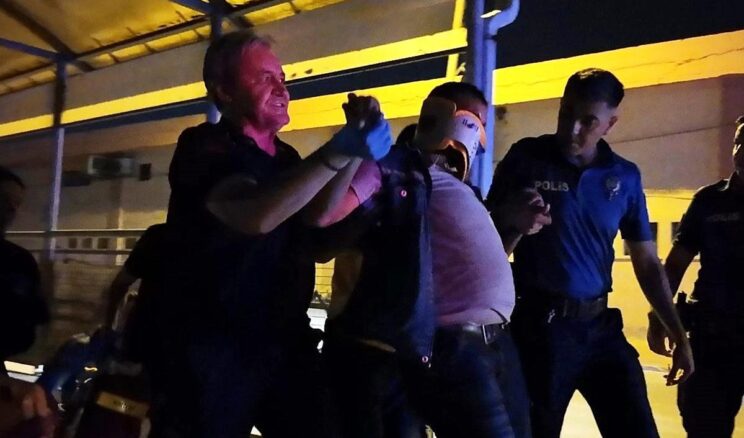 Alkollü Sürücü Yaya Alt Geçidine Uçtu