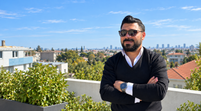 Ünlü Yapımcı Cenk Özel’den Öğrencilere Eğitim Desteği
